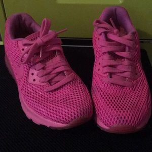 Women’s Nike Air Max 90